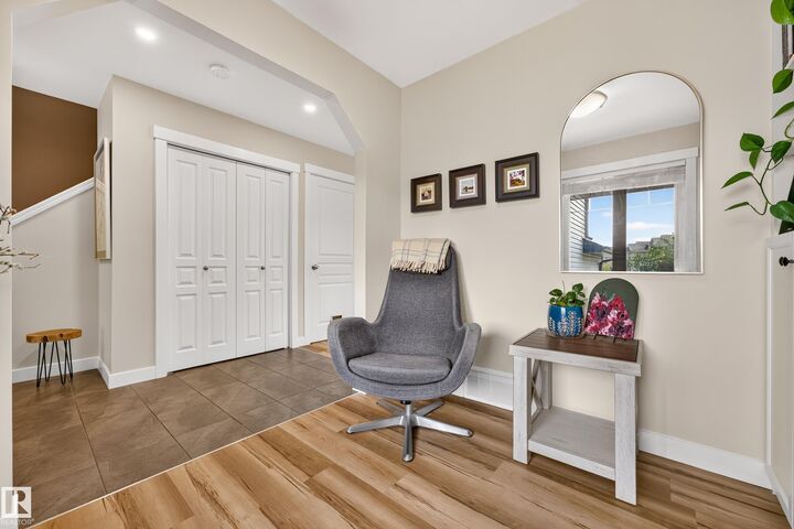 Property Photo:  12528 172 Avenue NW  AB T5X 0E6 