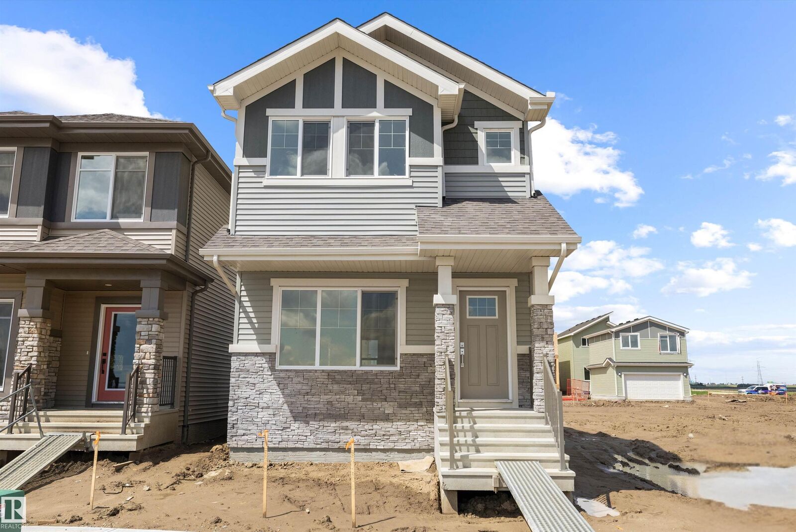 Property Photo:  15656 3 Street NE  AB T5Y 4M3 