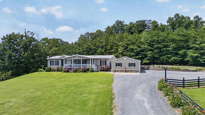 Property Photo:  290 Knucklesville Road  GA 30171 