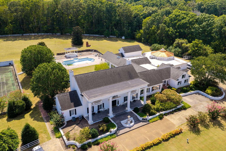 Property Photo: 8212 Bell Mill Road TN 37363