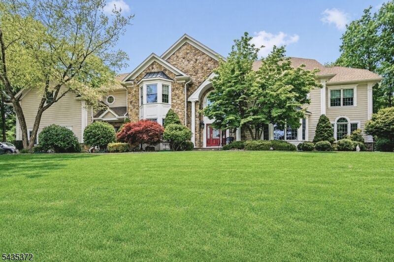 Property Photo:  4 Winthrop Gait Rd  NJ 07871 