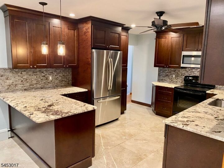 Property Photo:  2 Geraldine Dr  NJ 07461 