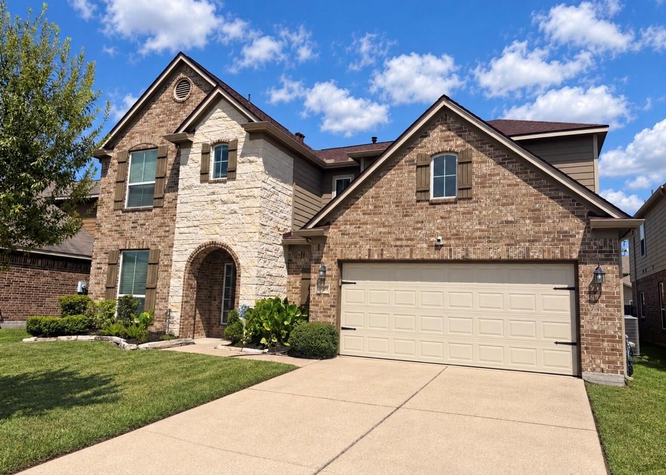 Property Photo: 4019 Loft Square Place TX 77346