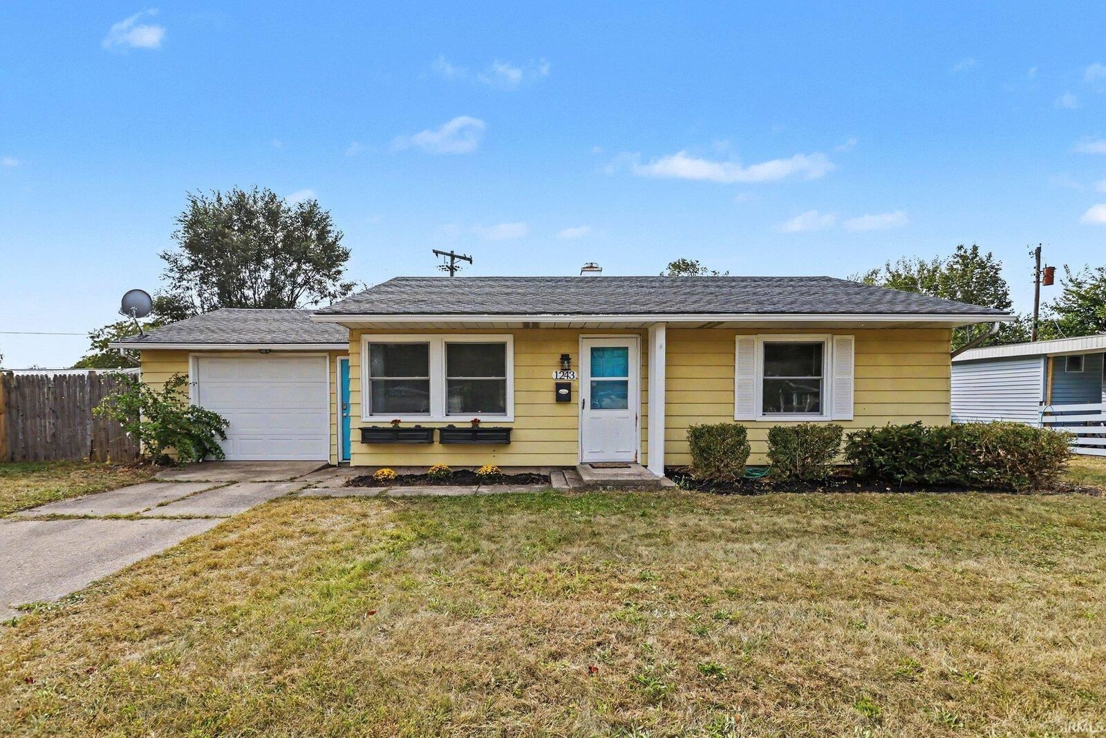 Property Photo:  1243 Helmen Drive  IN 46615-3756 