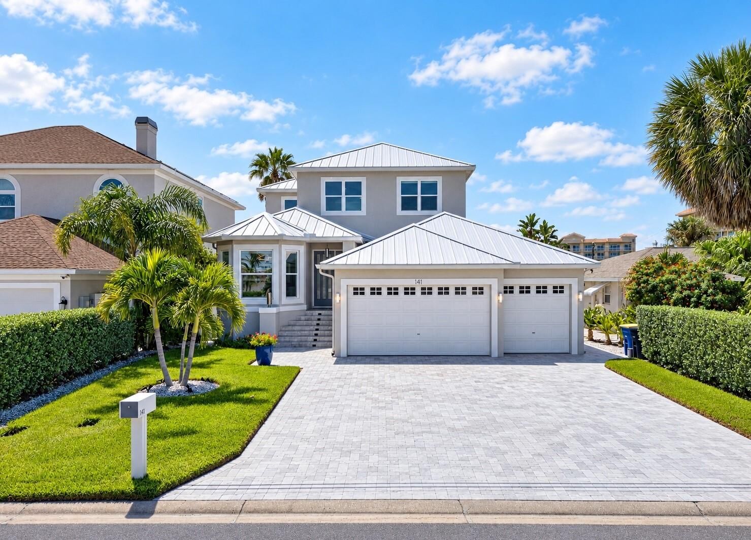 Property Photo:  141 Bayside Drive  FL 33767 