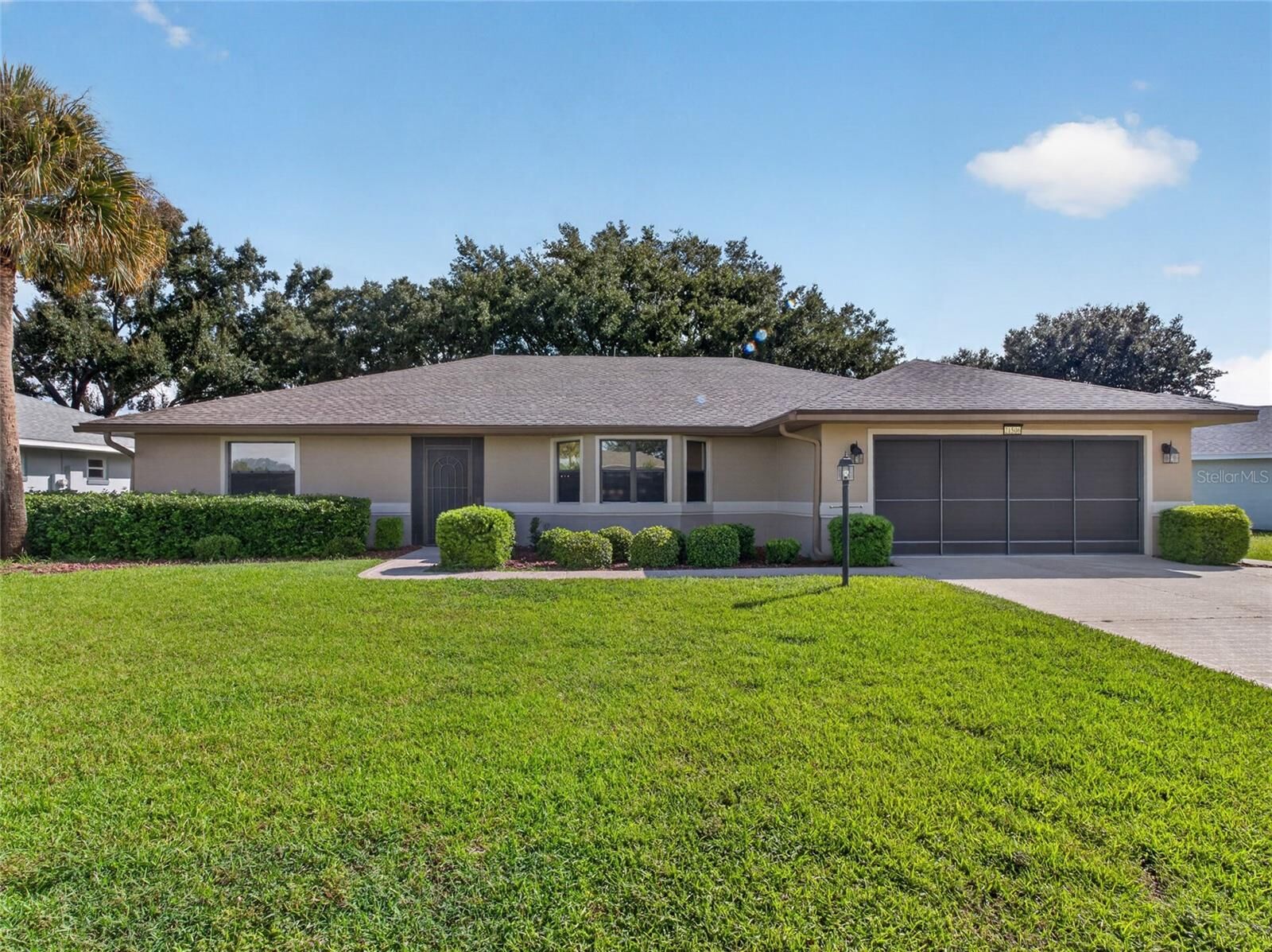 Property Photo:  21506 Queen Anne Court  FL 34748 