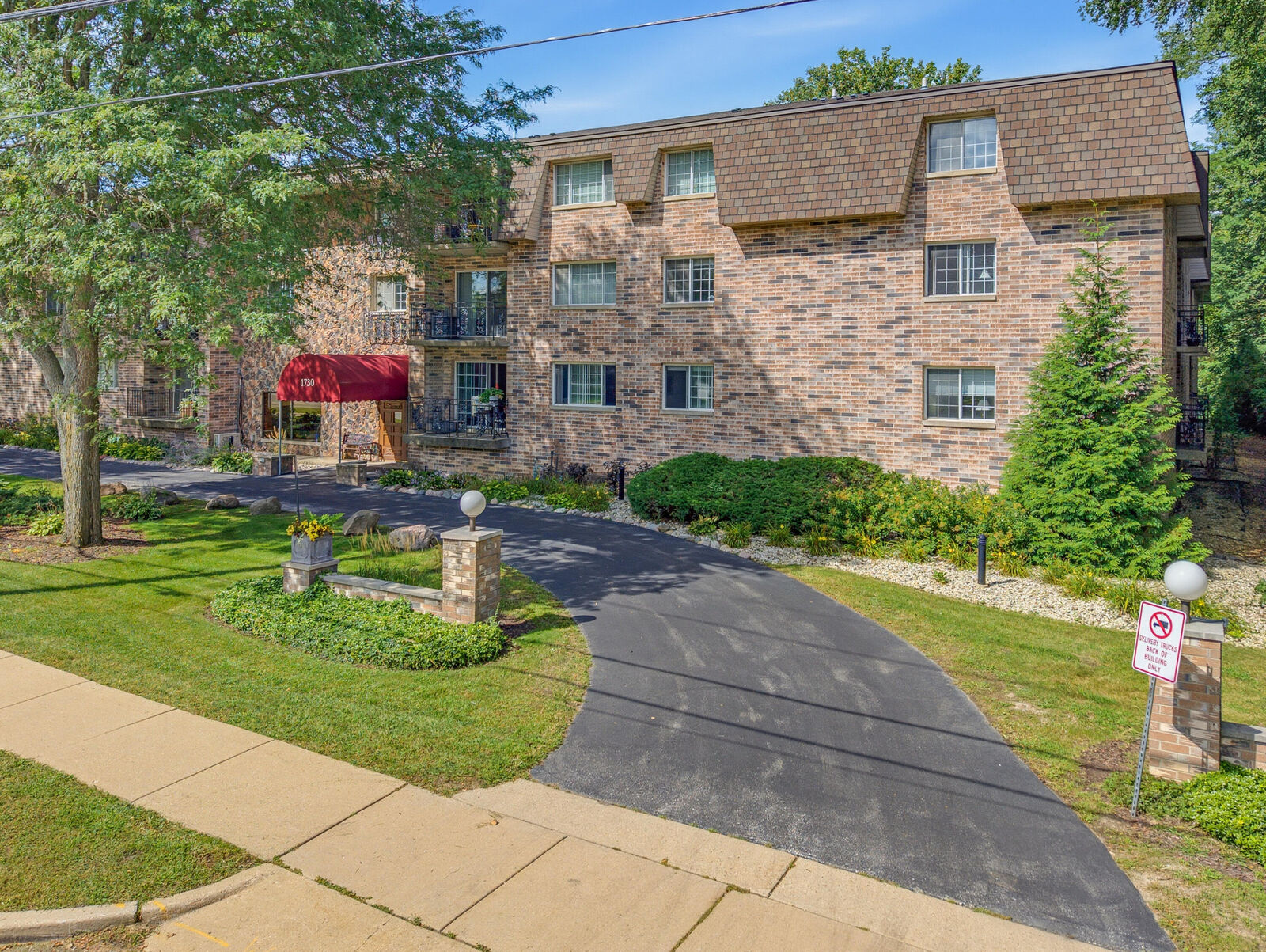 Property Photo:  1730 W Green Tree Rd  WI 53209 