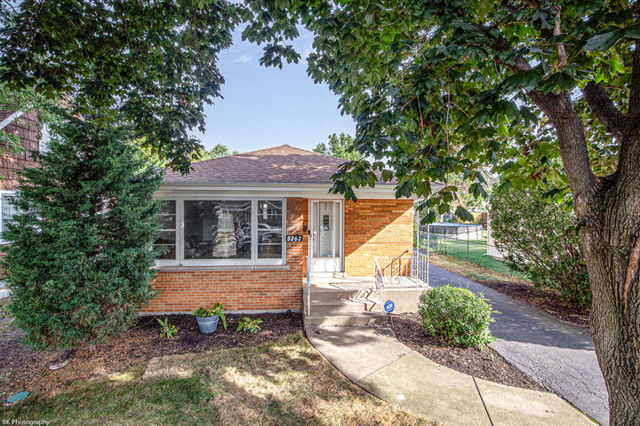 Property Photo: 5262 Alexander Place IL 60453