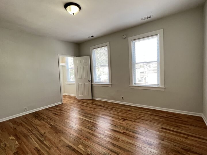 Property Photo: 1151 W 19th Street IL 60608
