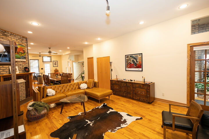 Property Photo:  4424 S University Avenue 1  IL 60653 