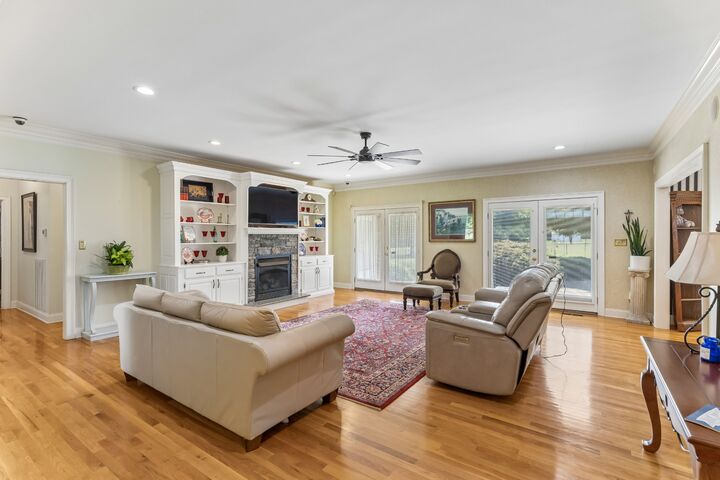 Property Photo: 23 Cardinal Ct W TN 38464