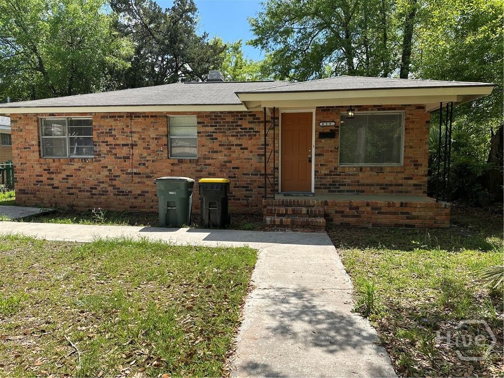 Property Photo: 815 E Waldburg Street GA 31401