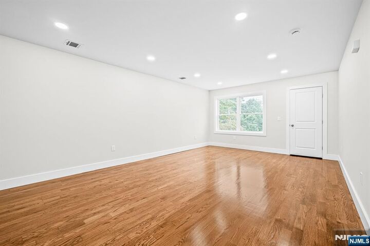Property Photo:  83 Harrison Avenue 2  NJ 07463 