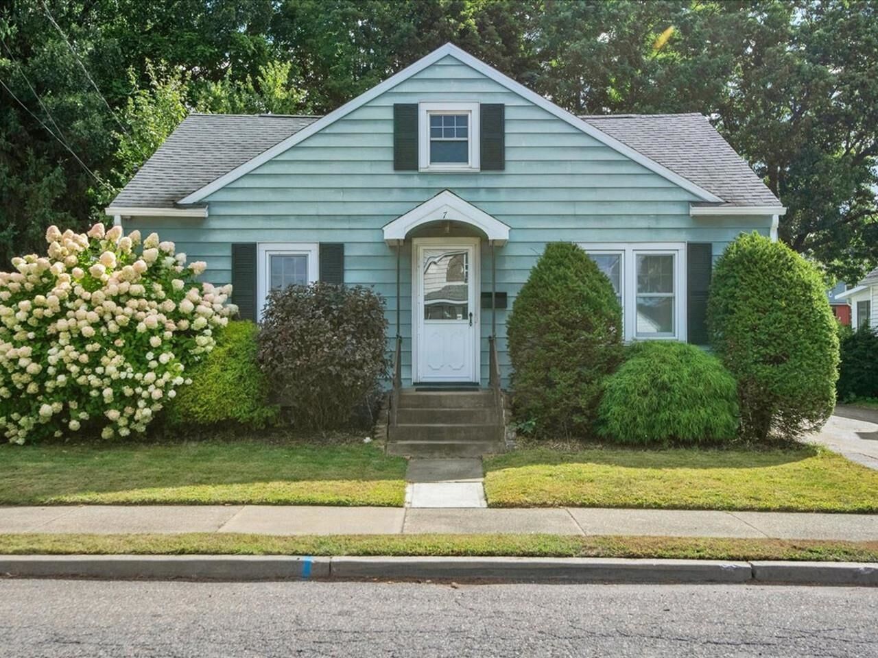 Property Photo: 7 Roland Court VT 05404