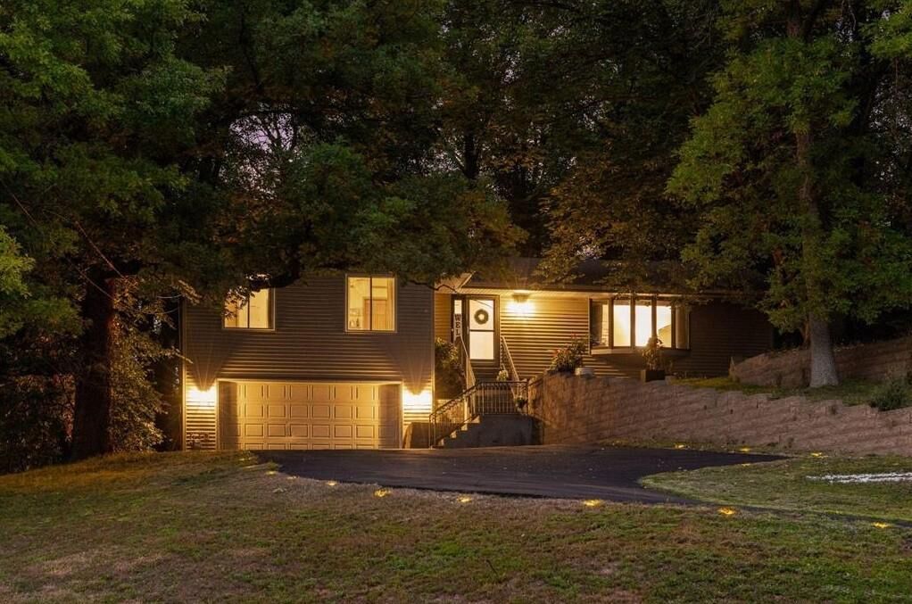 Property Photo:  11708 Sunset Trail  MN 55441 