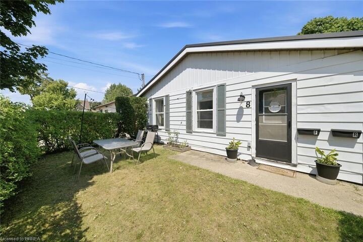 Property Photo:  8 Russell Street  ON N3R 1Y7 