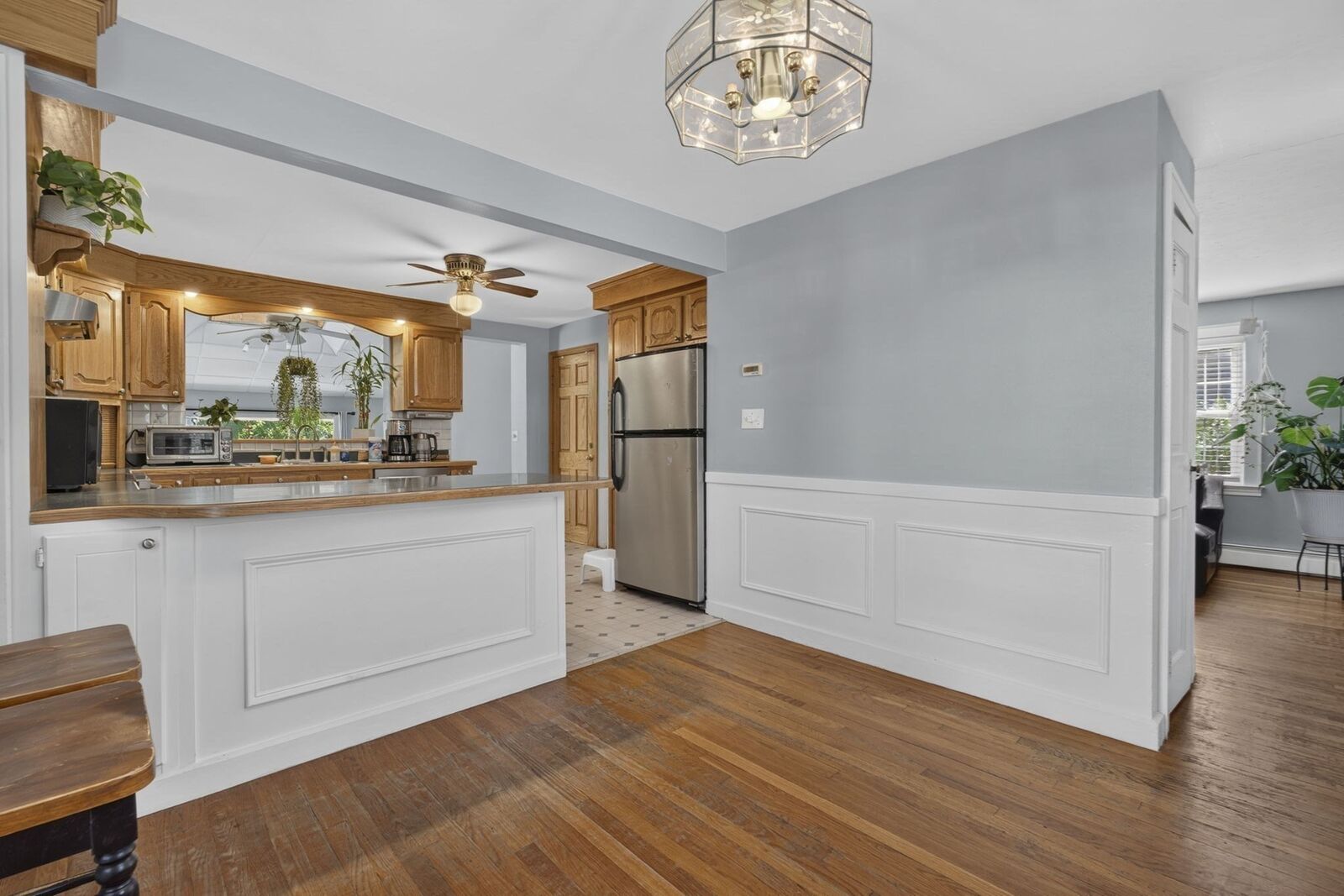 Property Photo:  8 Lyndale Rd  MA 01606 