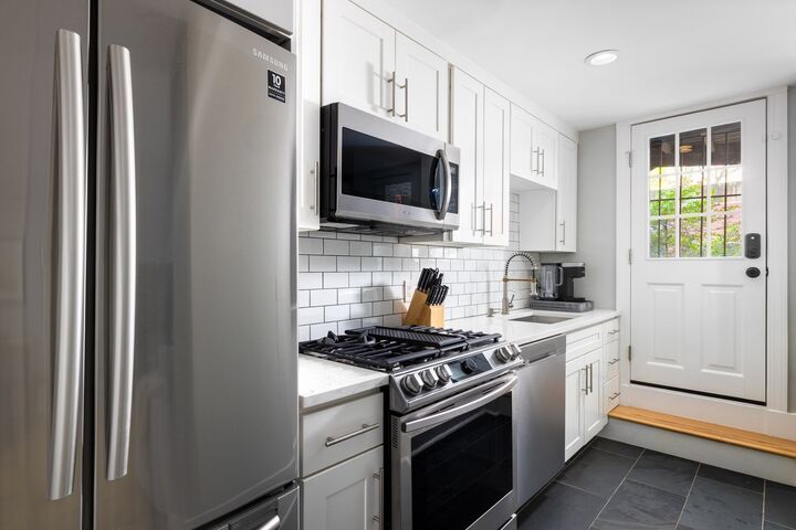 Property Photo: 75 Waltham St 1 MA 02118