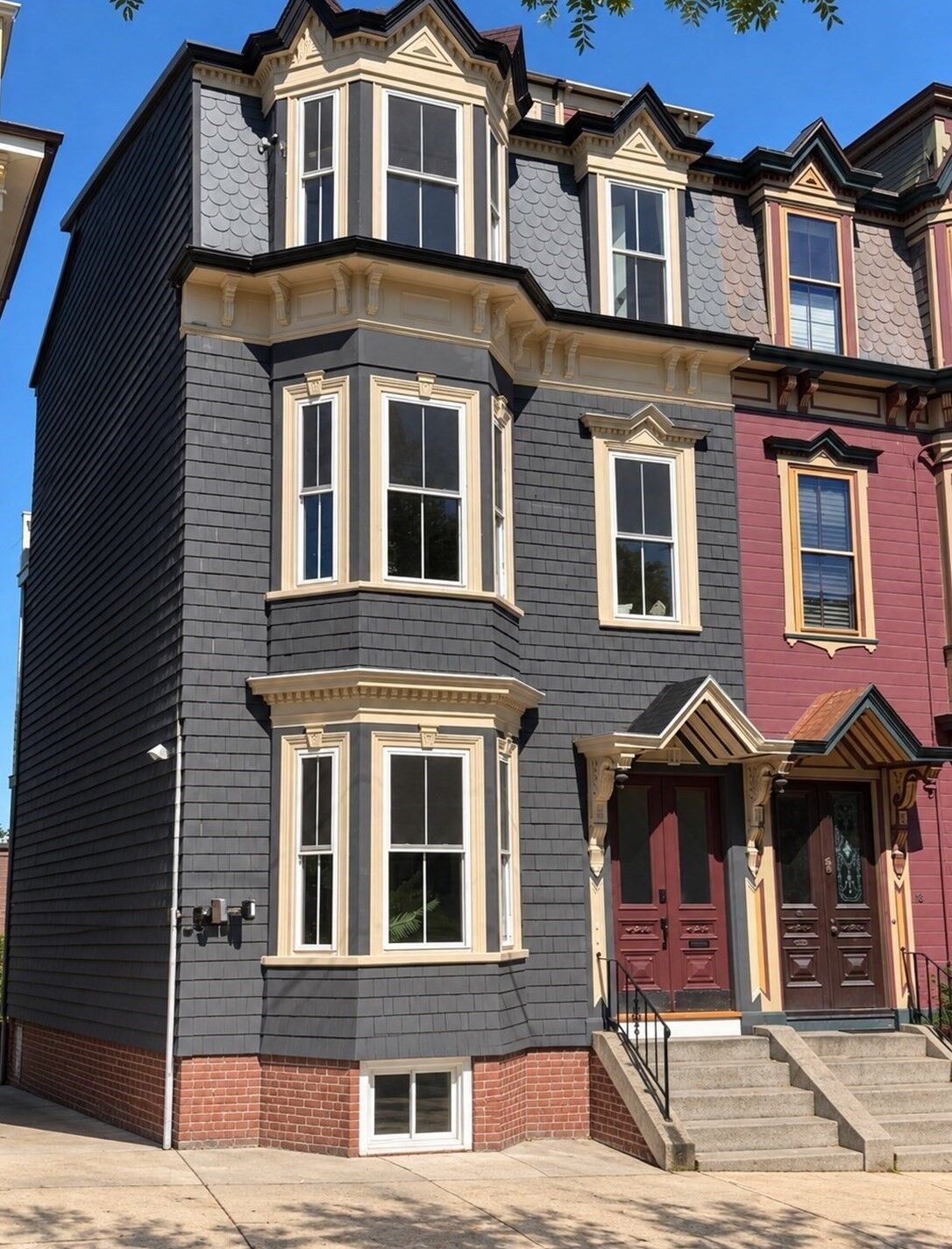 Property Photo:  19 Thomas Park 1  MA 02127 