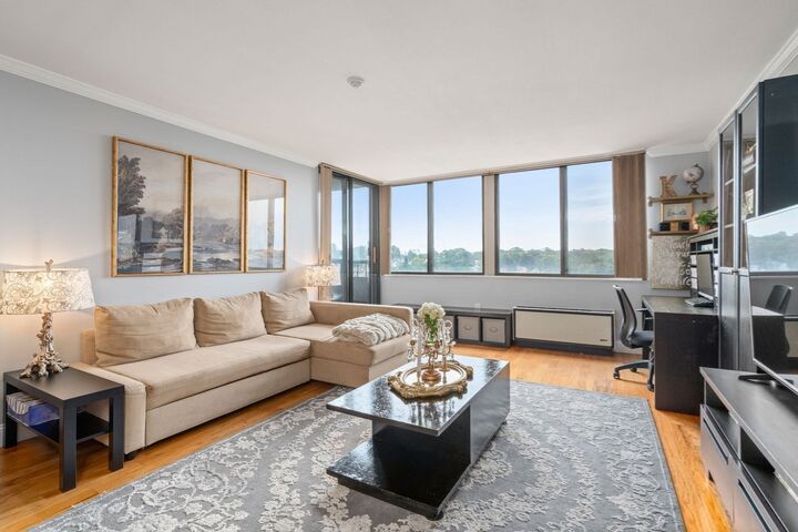 Property Photo:  77 Adams St 1009  MA 02169 