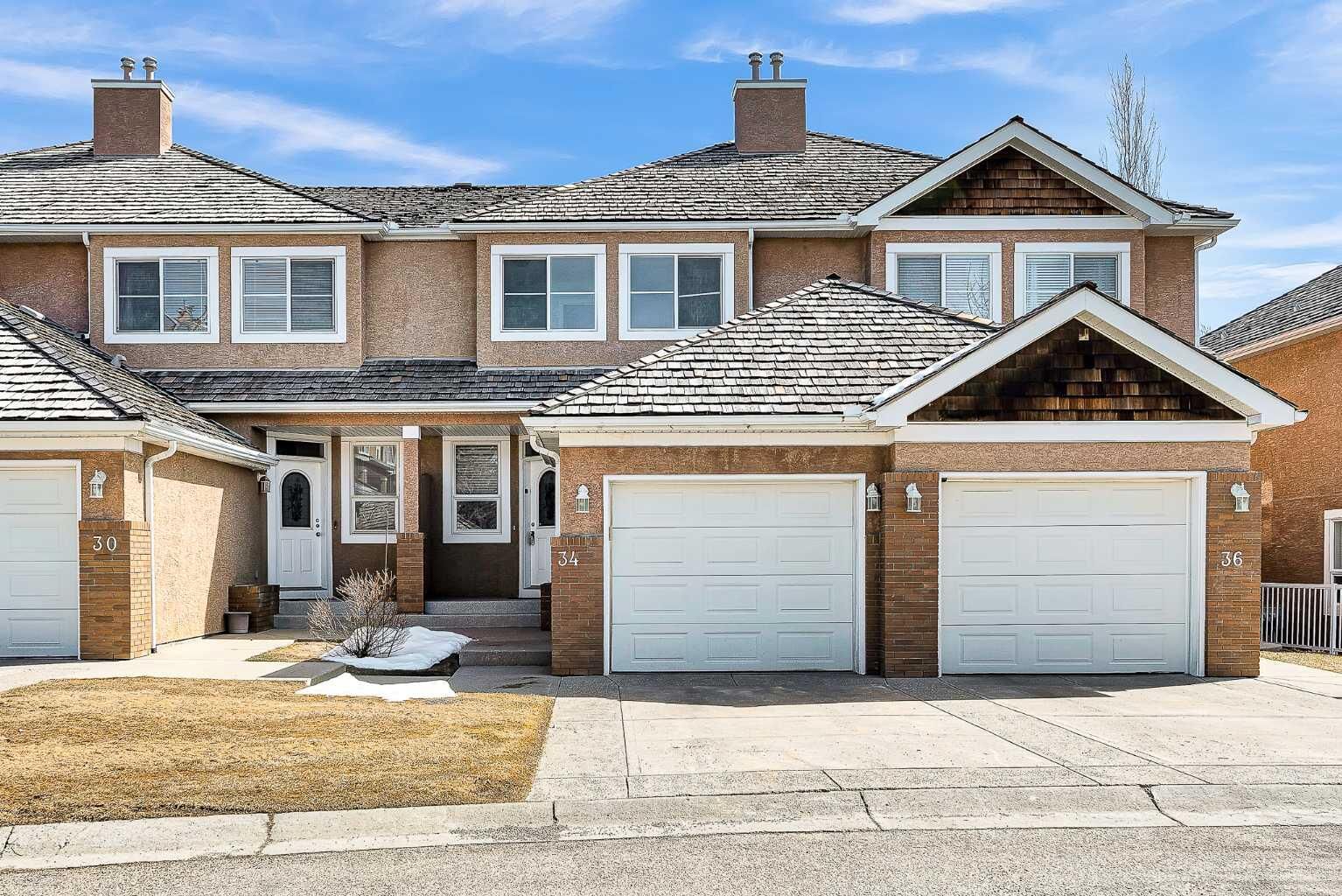 Property Photo:  34 Royal Manor NW  AB T3G 5T7 