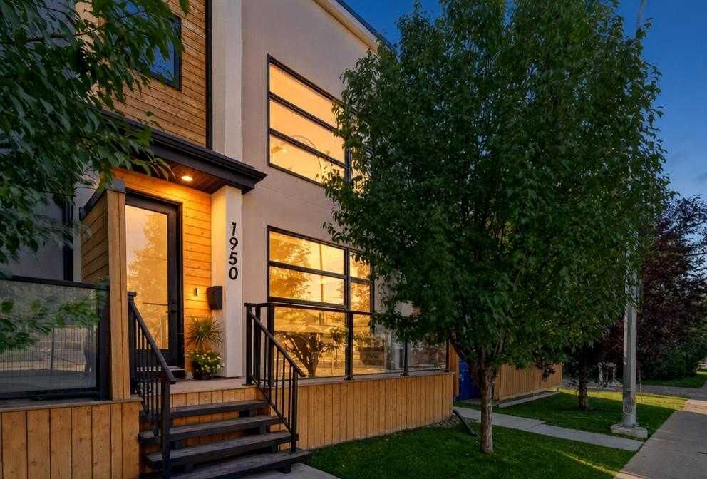 Property Photo:  1950 12 Street NW  AB T2M 5B2 