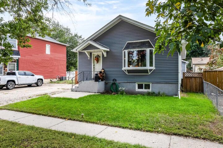 Property Photo: 63 Aberdeen Street SE AB T1A 0P8