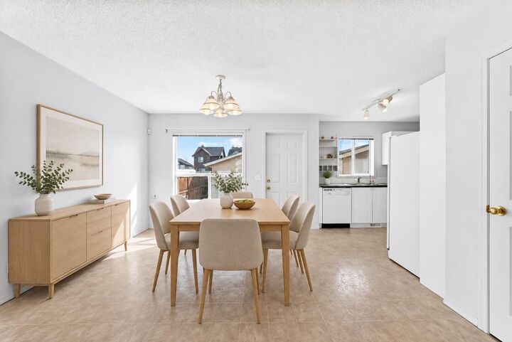Property Photo:  179 Saddlemead Green NE  AB T3J 4M8 