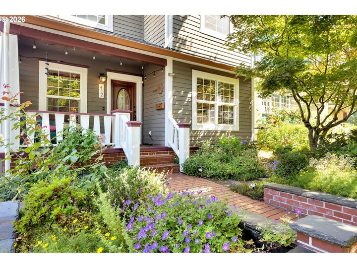 Property Photo: 412 W 21st St WA 98660