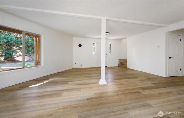Property Photo:  813  Hazzle Court  WA 98239 