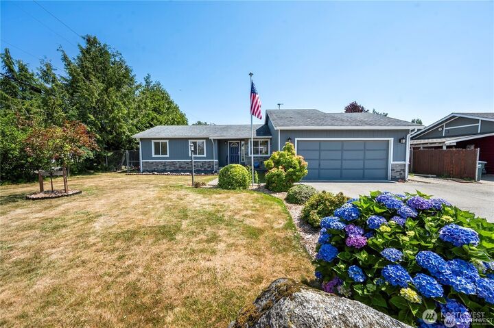 Property Photo: 412 Eighth Street WA 98230