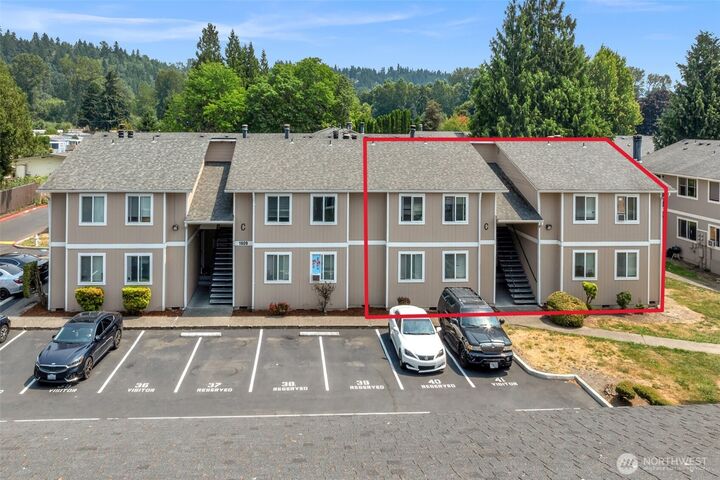 Property Photo: 1609 Maple Lane C5-C8 WA 98030