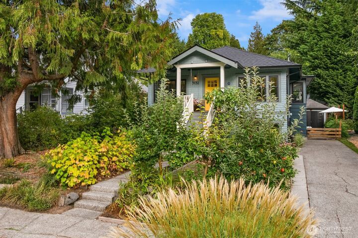 Property Photo: 3132 35th Avenue S WA 98144