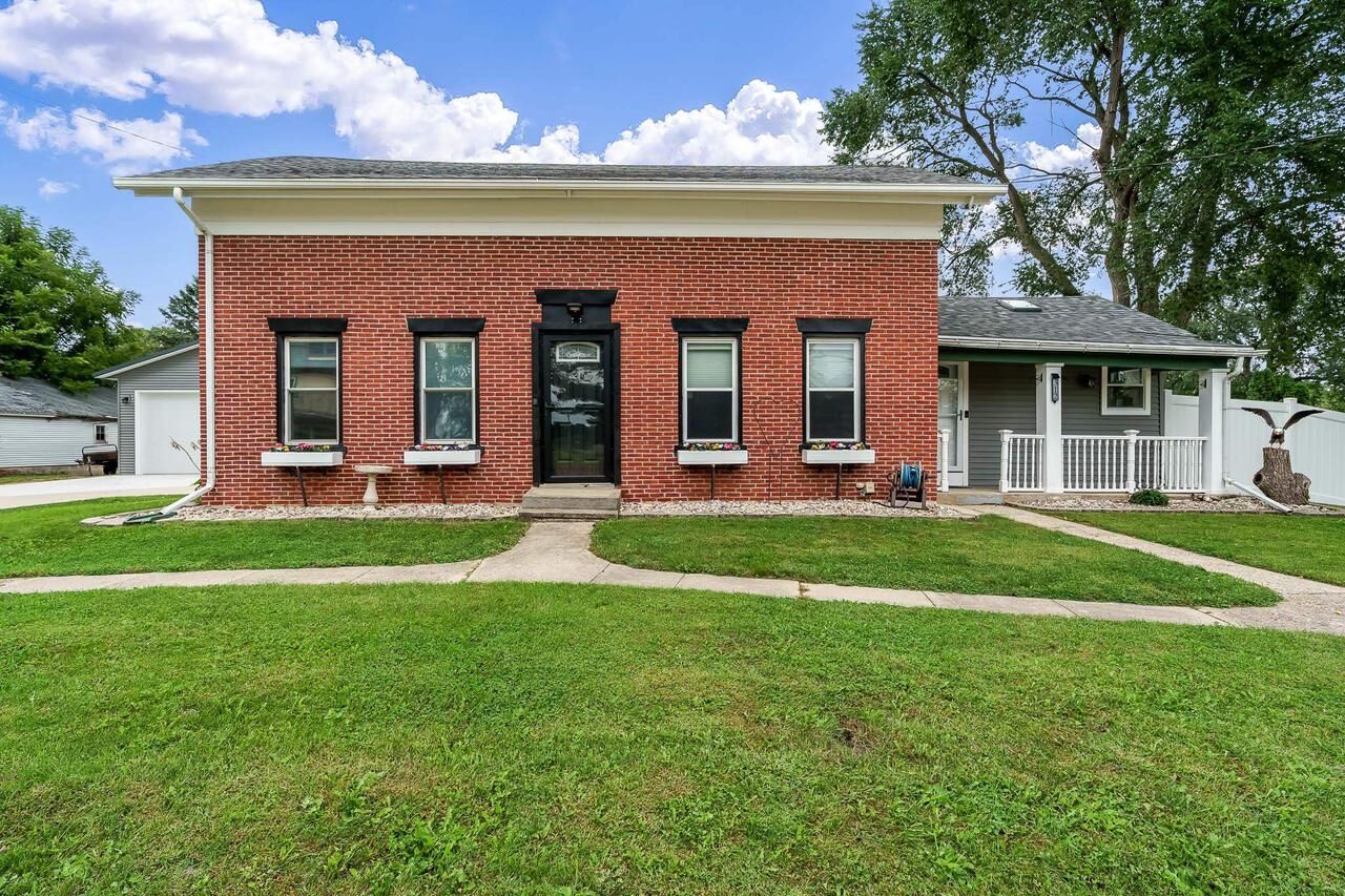 Property Photo: 312 N Main Street WI 53576