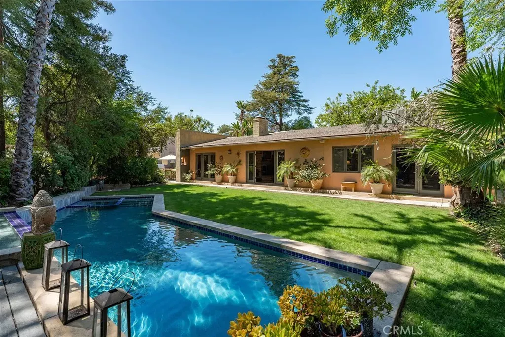 Property Photo:  4956 Hood Drive  CA 91364 