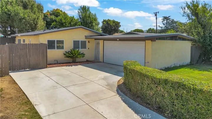 Property Photo: 1502 Lyndhurst CA 91745