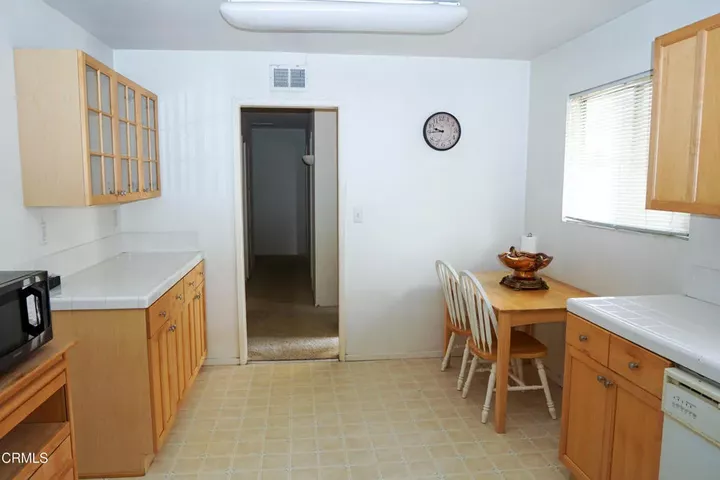 Property Photo: 607 Calle Tulipan CA 91360
