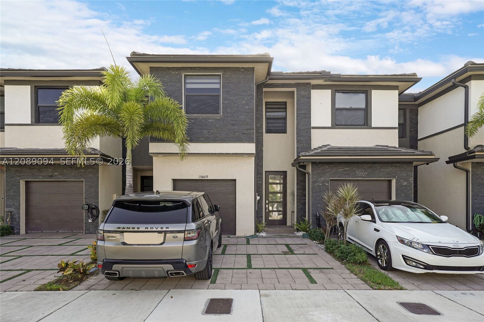 Property Photo: 15809 NW 91st Ct FL 33018