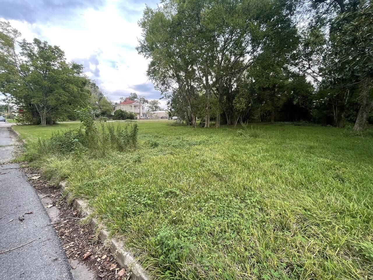 Property Photo: 236 Oakland St. TX 77701