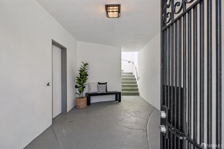 Property Photo:  2023 20th Avenue  CA 94116 