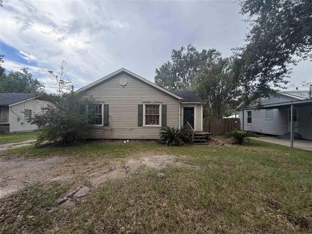Property Photo:  1630 12th Street  LA 70601 