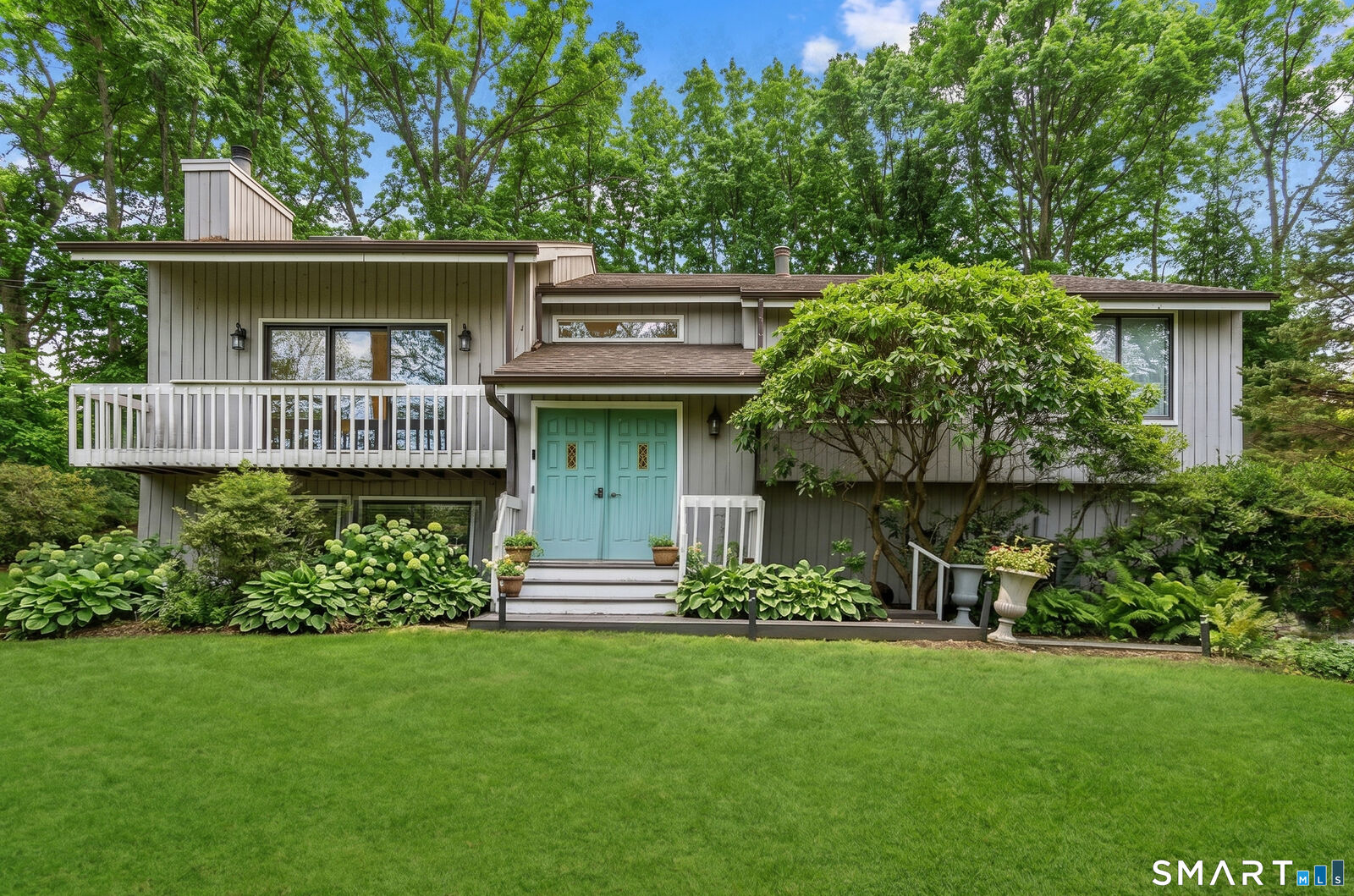 Property Photo:  520 Walnut Tree Hill Road  CT 06484 