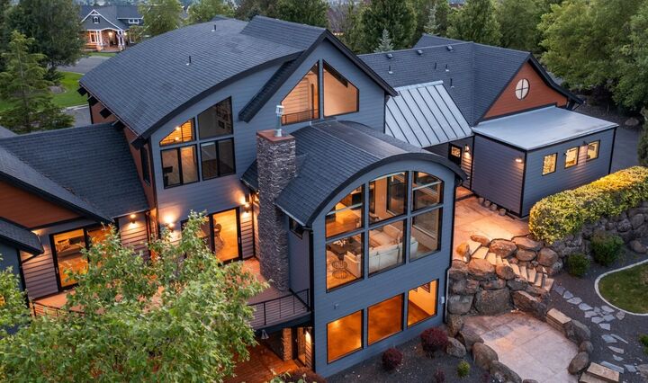 Property Photo:  2503 S Thierman Ln  WA 99223 
