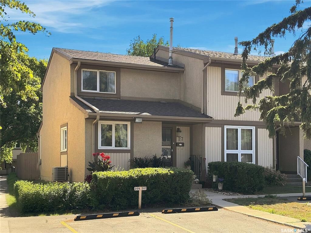 Property Photo:  1128 McKercher Drive 27  SK S7H 4Y7 