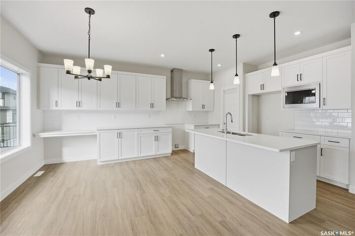 Property Photo:  534 Cockcroft Court  SK S7V 1Y8 