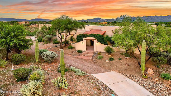 Property Photo:  2073 S Rolling Rock Place  AZ 85614 