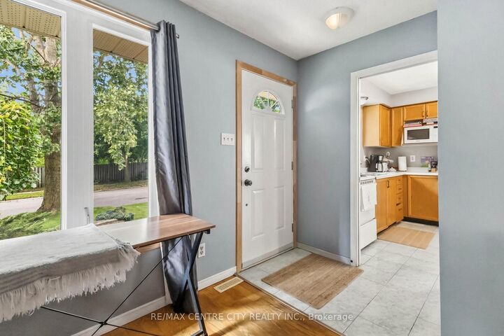 Property Photo:  228 Pochard Lane  ON N5W 5Z3 