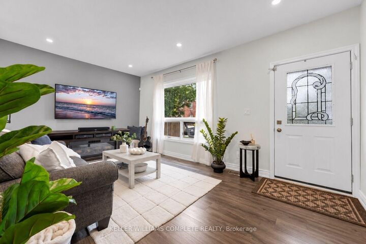 Property Photo: 175 Wellington Street ON N3S 3Z1