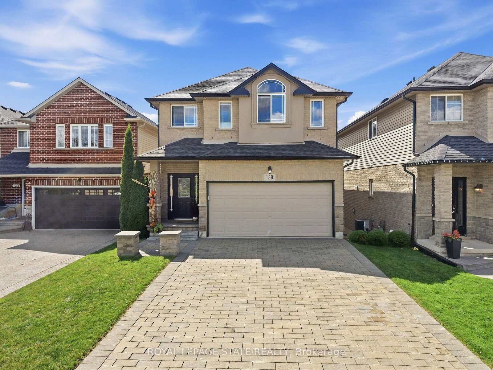 Property Photo:  139 Stoneglen Way  ON L0R 1W0 