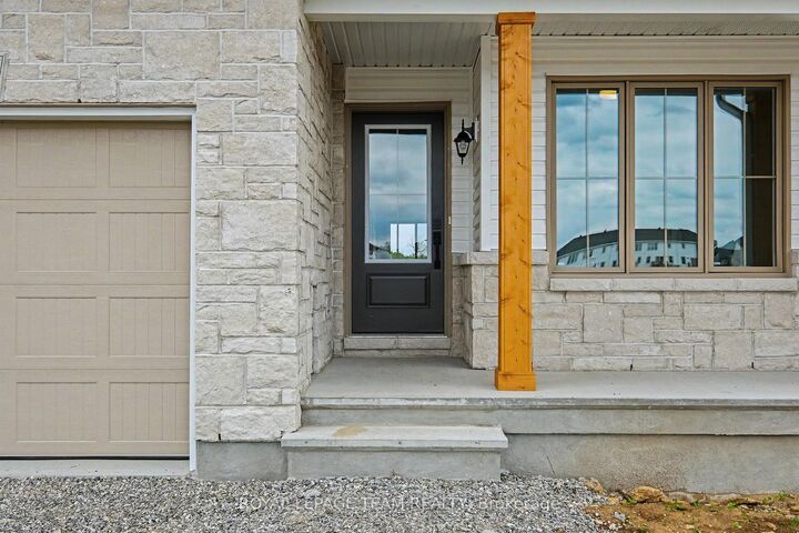 Property Photo:  68 Doctor Agnes Craine Drive  ON K7A 0B8 